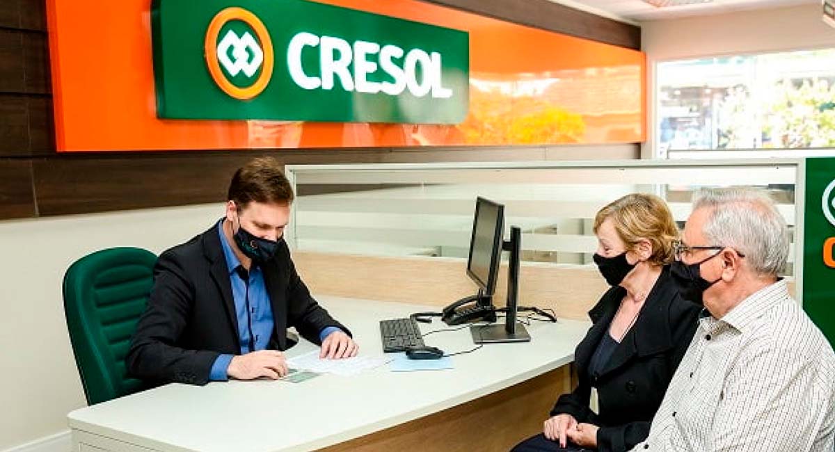 A Cresol está com novas vagas de emprego, confira quais são as oportunidades e saiba como se candidatar por lá agora mesmo. Foto: Reprodução/ Web